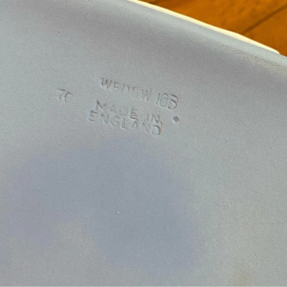 Wedgwood England Jasperware Square Trinket Dish - Picture 12 of 16